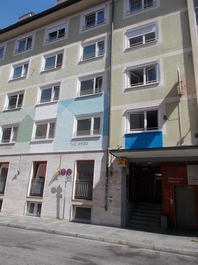 大きな宿泊所です。