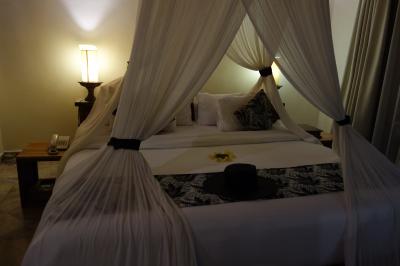 天蓋付きベッド