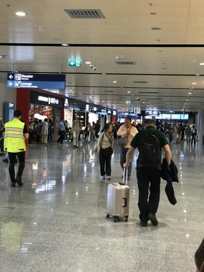 横に長ーい空港