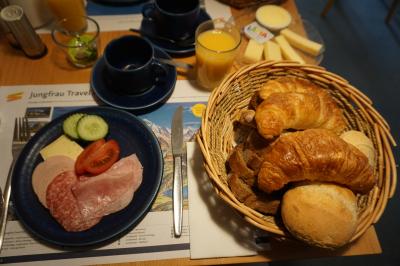 ホテルでの朝食。