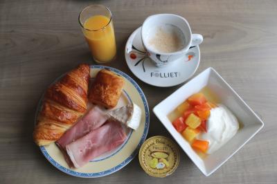 ビュッフェの朝食