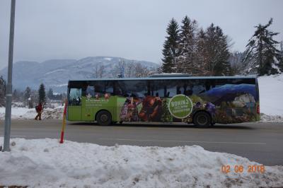 スキー場行のバスがきました