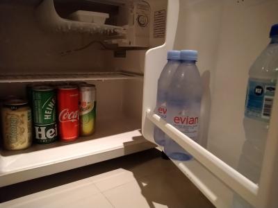 水は毎日2本づつ補充されます