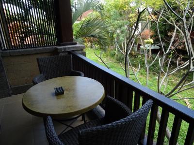 施設は古いが、朝食とサービスは良い