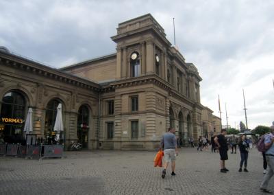 ネオルネッサンス建築の駅舎