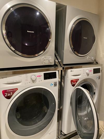 B1の自由に利用できる洗濯機、乾燥機