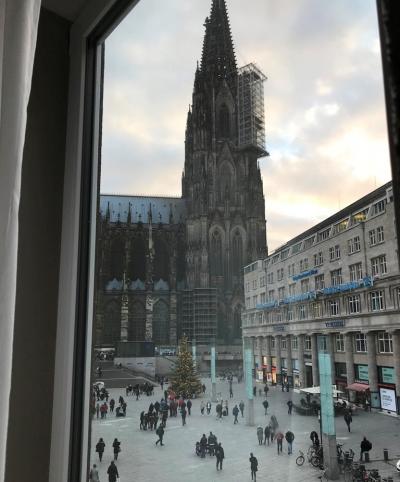 部屋から大聖堂