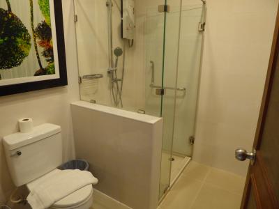 清潔なバスルーム