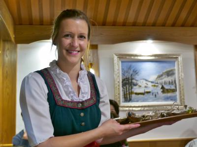 ホテルスタッフ