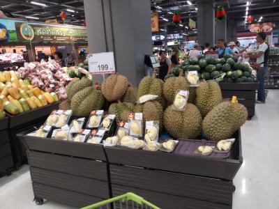 巨大ショッピングモール