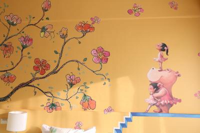 部屋の壁紙とリネンが幾米