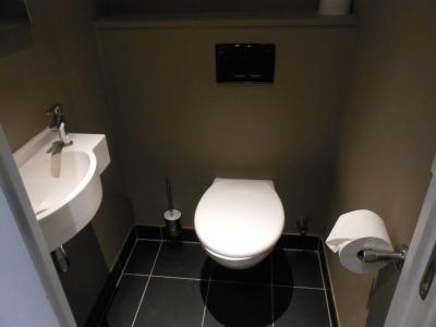 トイレにウォシュレットなし