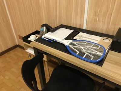 蚊取りラケット笑