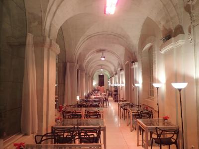 レストラン「Le Saint Louis」