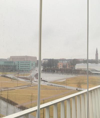 バルコニーにはガラスがついていて冬でも外に出て景色を楽しめる