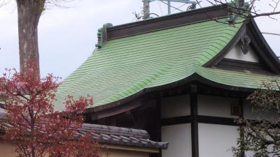 境川近くのお寺