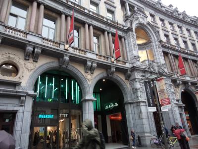 メール通りにある大型ショッピングモール