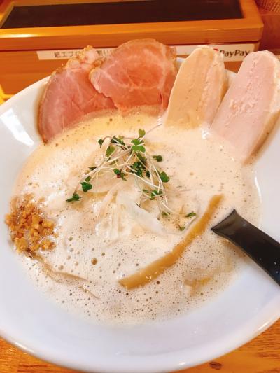 鶏白湯ラーメン