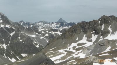 エンデガン地方のベルニナ山脈の中の一つ　サンモリッツからケーブルカーとロープウェイを乗り継いですぐ