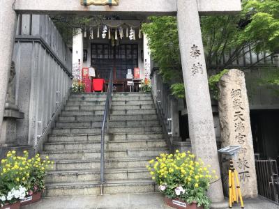 神山の綱敷天神社の御旅社