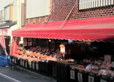 串せん、焼きたてを食べ歩き