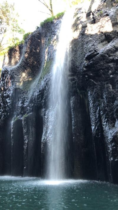 ”真名井の滝”を間近に「高千穂峡遊覧ボート」～宮崎・高千穂～