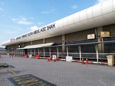 旧空港で、第2空港の割には・・・