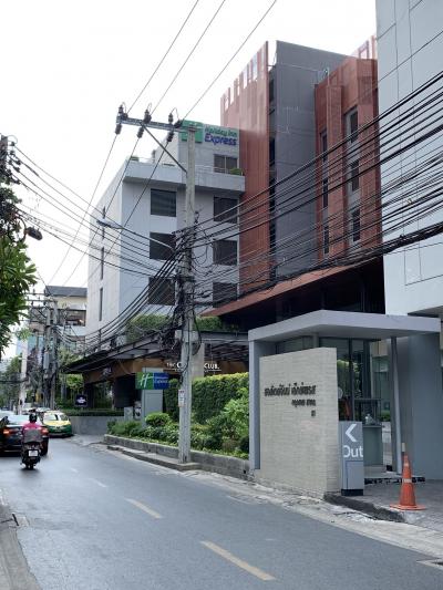 チョンノンシー駅方面から