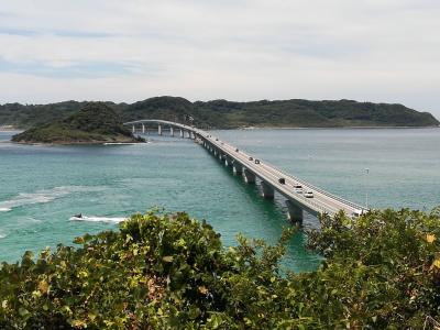 ここは南の島ですか。　水色の海に感動。