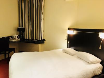 インテリアがもう少しHPでは素敵で選んだのでがっかり。