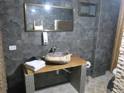 バスタブなしで、シャワーのみ