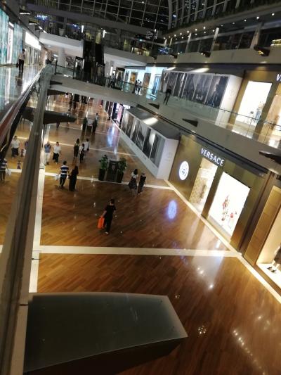 大きなショッピングモール