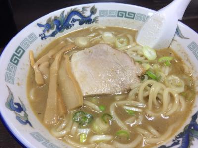 長尾中華そば　煮干しラーメンを駅前で