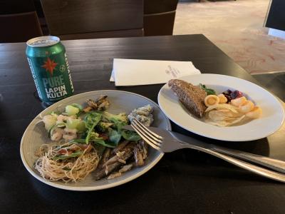 ラウンジ（夜）