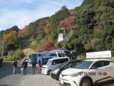 八幡山頂には、豊臣秀次が築いた八幡城の城跡がありました