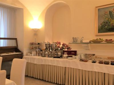 朝食ビュッフェ