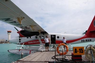 モルディブの水上飛行機は大興奮