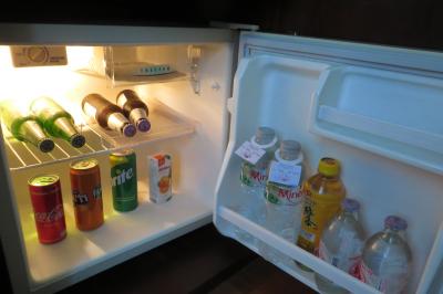 ミニバー内は有料です