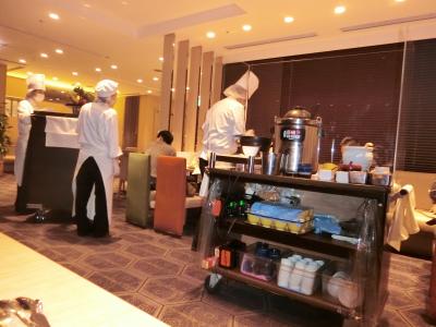 ワゴンビッフェも悪くない！こんなに空いてる武蔵は初めて。