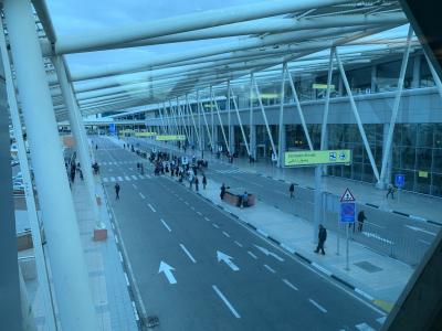 空港→ホテルの連絡橋から