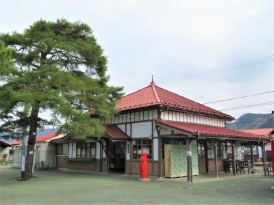 明治時代そのままのレトロな駅舎「長瀞駅」