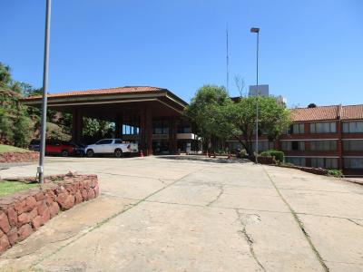 リゾート感溢れるホテル玄関