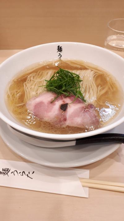 自由が丘であっさり、でも深みのある塩ラーメン