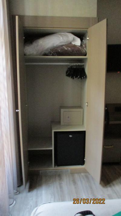 クローゼットの中に冷蔵庫