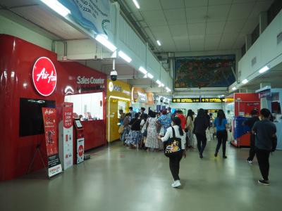 タイ南部の拠点となる国際空港ですが小さい空港です