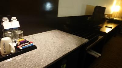 ボトルウォーターは2本。