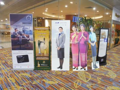 とても広々とした近代的なラウンジ