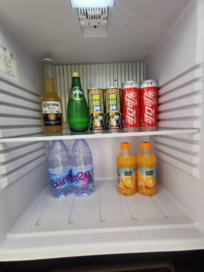 プラチナステータスだからなのか、ミニバーは無料。