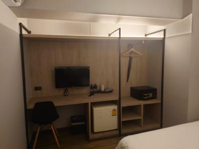 おしゃれ照明でちょっと暗い