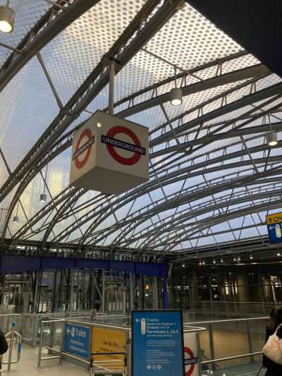 オイスターカードいらず♪ Apple Payで地下鉄に乗れました。